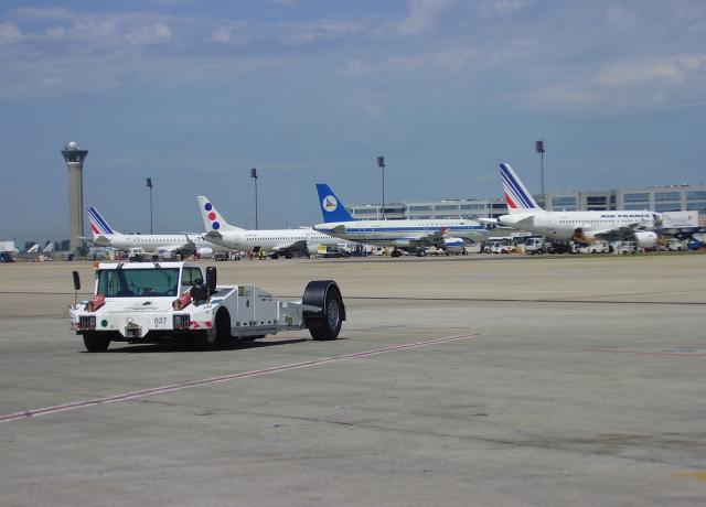 Vue du tarmac de l'aéroport Roissy